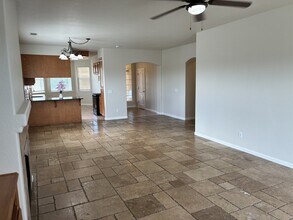 3197 Dinkey Creek Ave in Merced, CA - Building Photo - Building Photo