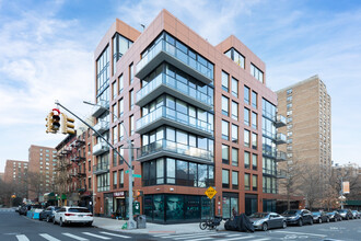 215 Avenue B in New York, NY - Building Photo - Primary Photo