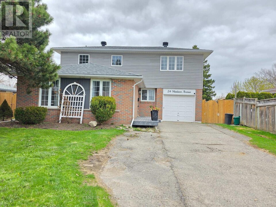24 Madison Ave in Orangeville, ON - Building Photo