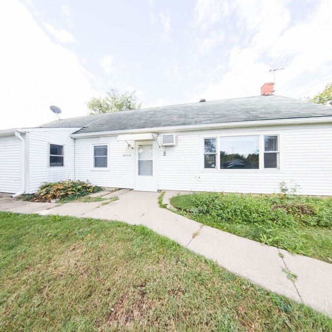 property at 708 W 1st Ave