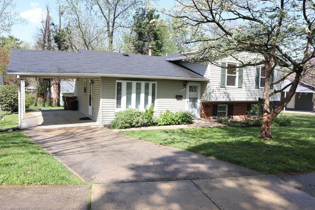 910 Allan Rd in Rockville, MD - Building Photo - Building Photo