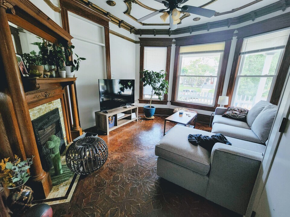 2531 N Murray Ave, Unit 1 in Milwaukee, WI - Building Photo
