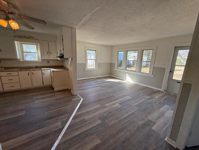 2405 Fala St in High Point, NC - Building Photo - Building Photo