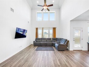 114 Contrada Grace Ln in Hutto, TX - Building Photo - Building Photo