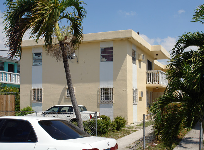 1529 SW 4th St in Miami, FL - Building Photo - Building Photo