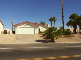 2932 Saratoga Ave in Lake Havasu City, AZ - Building Photo
