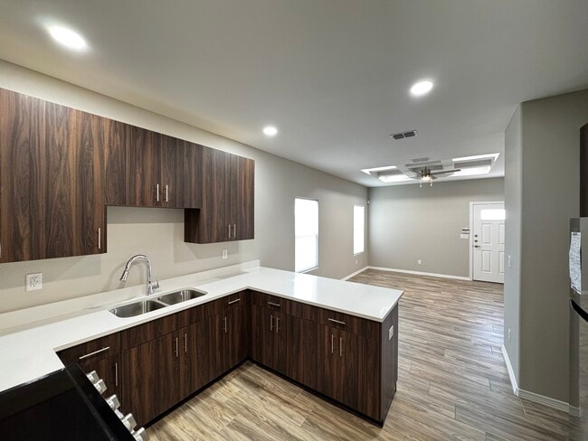 4000 La Vista Ave, Unit 3