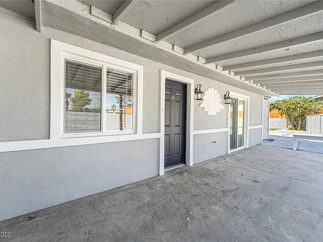 2221 Ellis St in North Las Vegas, NV - Building Photo - Building Photo