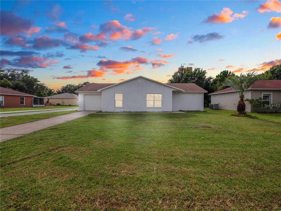 532 Koala Dr in Kissimmee, FL - Foto de edificio