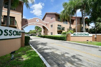 10026 Hammocks Blvd in Miami, FL - Building Photo - Building Photo