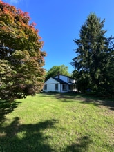 893 Queens Hwy in Accord, NY - Building Photo - Building Photo