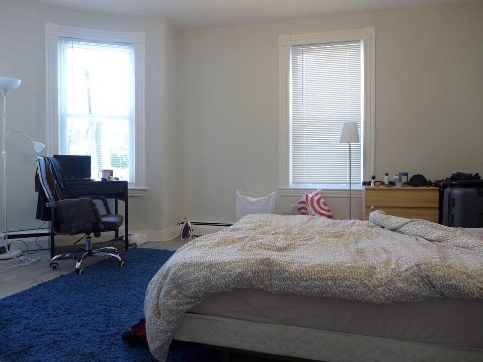 114 Thornton St in Boston, MA - Building Photo