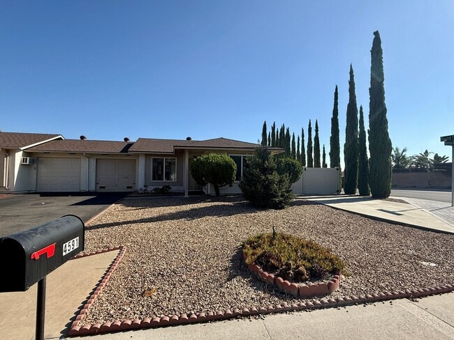 4591 Sunrise Ridge in Oceanside, CA - Foto de edificio - Building Photo