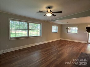 1600 Plumcrest Dr in Charlotte, NC - Building Photo - Building Photo