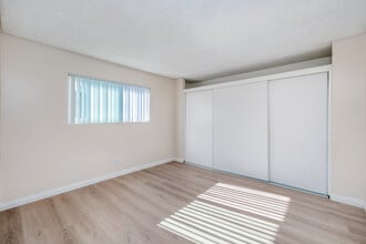 DOTY (Ocean Breeze) in Hawthorne, CA - Building Photo - Interior Photo