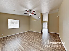 6290 W Crow Ct in Sun Valley, NV - Building Photo - Building Photo