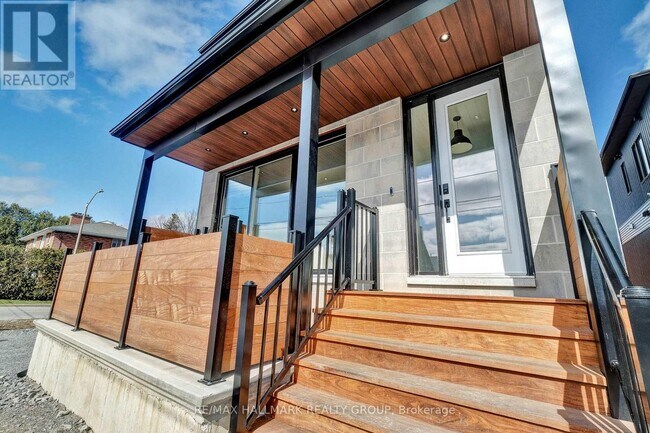 709-709A Carson's Rd in Ottawa, ON - Building Photo - Building Photo