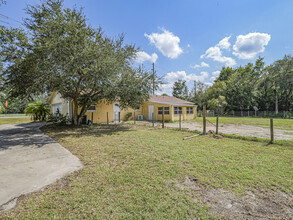 4875 66th Ave in Vero Beach, FL - Building Photo - Building Photo