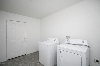 1026 E Pierce St-Unit -B in Phoenix, AZ - Building Photo - Building Photo