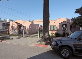 5961-5965 Carmelita Ave Apartments