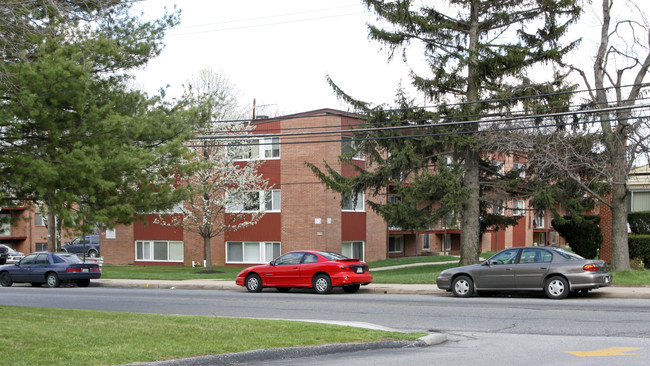 Seven Mile Lane Apartments in Pikesville, MD - Building Photo - Building Photo