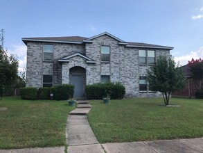 1452 Gentle Rain Dr in Lancaster, TX - Building Photo - Building Photo