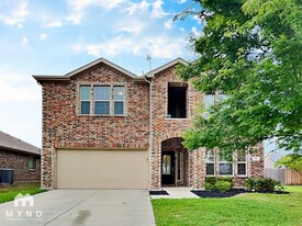 414 Jasmine Cir in Nevada, TX - Building Photo