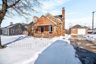 1937 N Sunny Ridge Rd in Dayton, OH - Building Photo