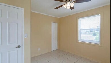 808 W 4th St in Riviera Beach, FL - Building Photo - Building Photo