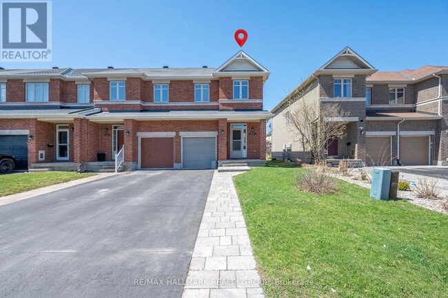 1431 Comfrey Cres