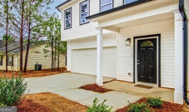 87 Mineral Springs Ln in Newnan, GA - Building Photo - Building Photo