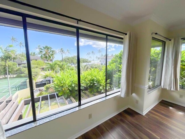 123D Maunalua Ave in Honolulu, HI - Building Photo - Building Photo