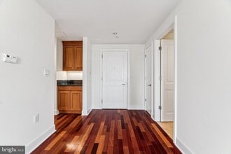 1701 Locust St in Philadelphia, PA - Building Photo - Building Photo