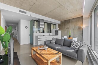 456 Rue De la Gauchetière O in Montréal, QC - Building Photo - Building Photo