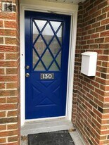 90 Edgewood Ave in Toronto, ON - Building Photo