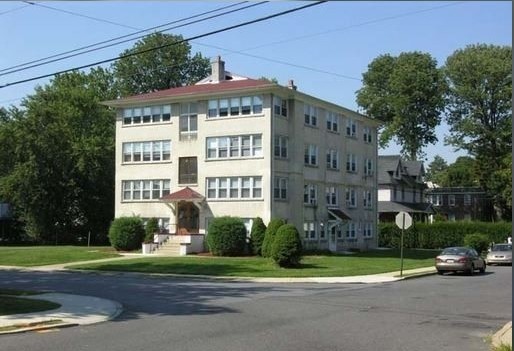 48 S Wycombe Ave in Lansdowne, PA - Foto de edificio