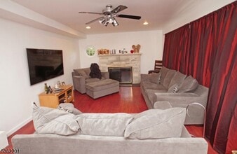 119 Dartmouth Trail in Hopatcong, NJ - Building Photo - Building Photo