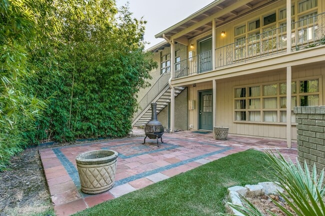 property at 1803 La Sombra Dr
