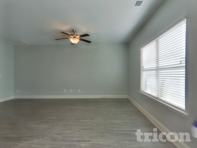 7043 Fringe Flower Dr in Austell, GA - Building Photo - Building Photo