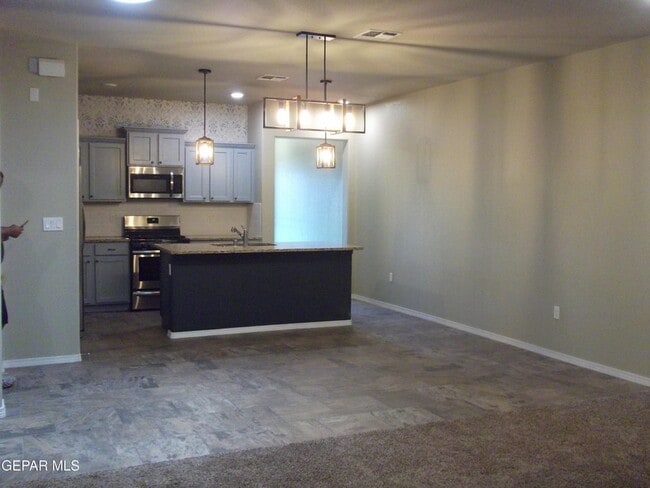3485 Dana Grey Dr, Unit A in El Paso, TX - Foto de edificio - Building Photo