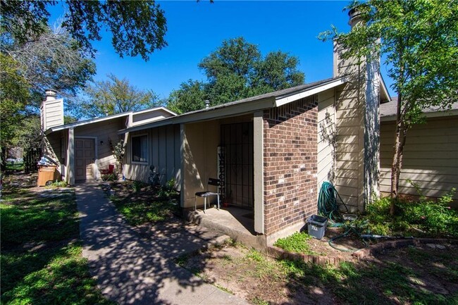 11320 Walnut Ridge Dr in Austin, TX - Building Photo - Building Photo