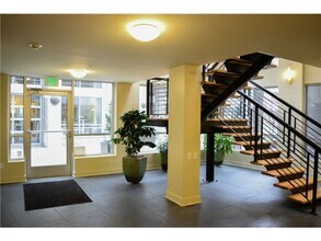 1410 E Pine St in Seattle, WA - Building Photo - Building Photo