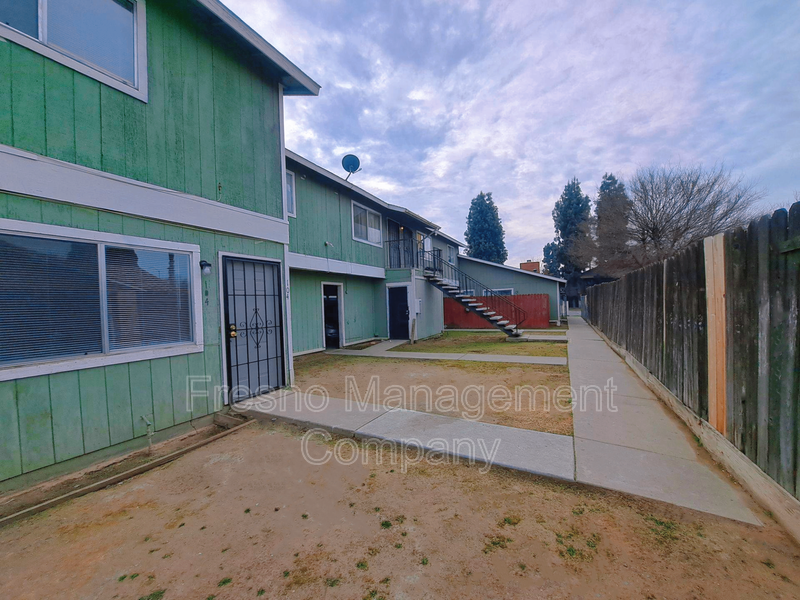 4817 E Lane Ave in Fresno, CA - Building Photo