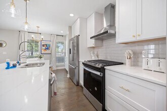 14237 S Newberg Ct in Plainfield, IL - Building Photo - Building Photo