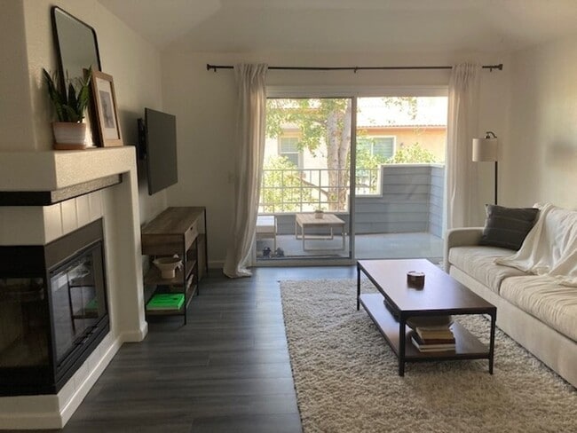 6686 Laurelton Ln in Chino Hills, CA - Building Photo - Building Photo
