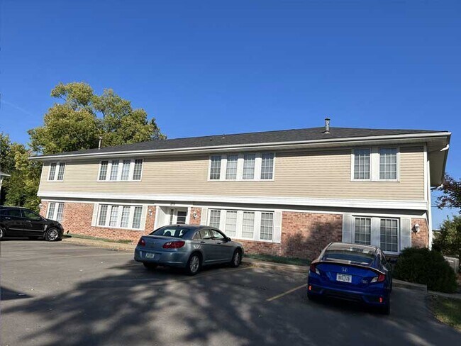 Continental Terrace II in Cedar Rapids, IA - Building Photo - Building Photo