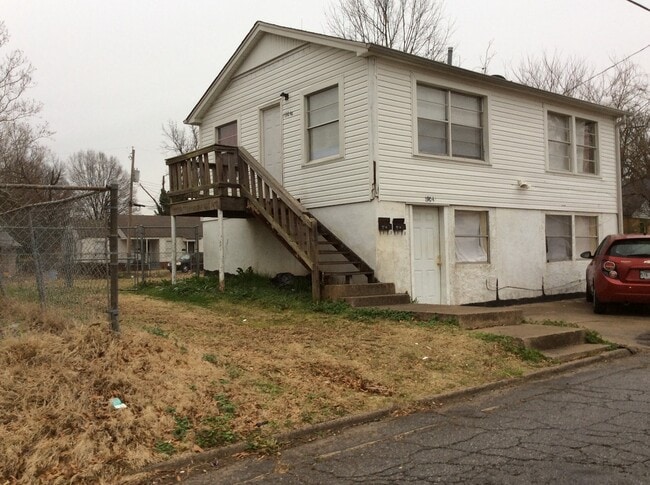 1904 Allen St, Unit 1 in North Little Rock, AR - Foto de edificio - Building Photo