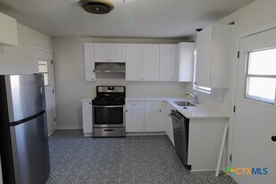 1103 Robertson Ave in Copperas Cove, TX - Building Photo