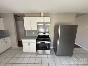 2544 Abelwood Rd in Charlotte, NC - Building Photo - Building Photo