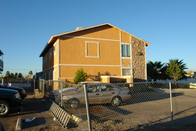 1671 Stevens St in Las Vegas, NV - Building Photo - Building Photo